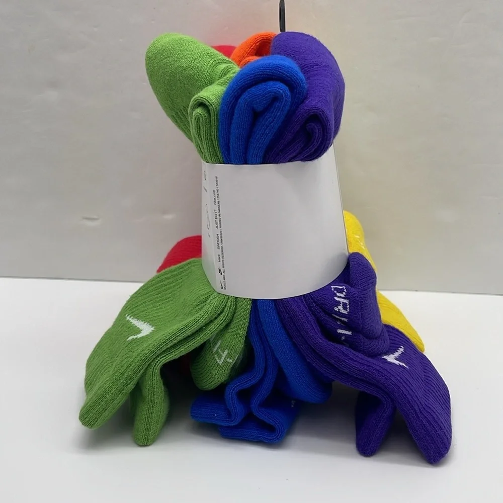 Nike Everyday Plus Cushioned
Training Crew Socks (6 Pairs) - Picture 6 of 16